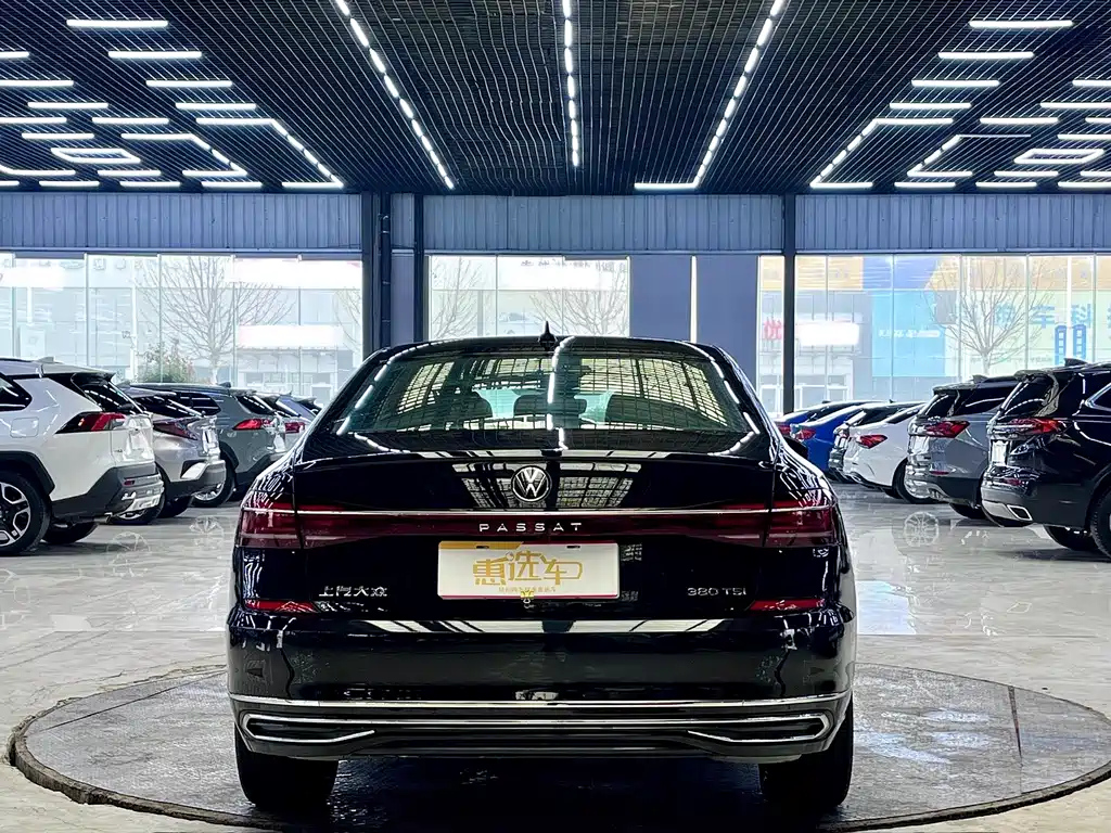 VOLKSWAGEN PASSAT 2022
