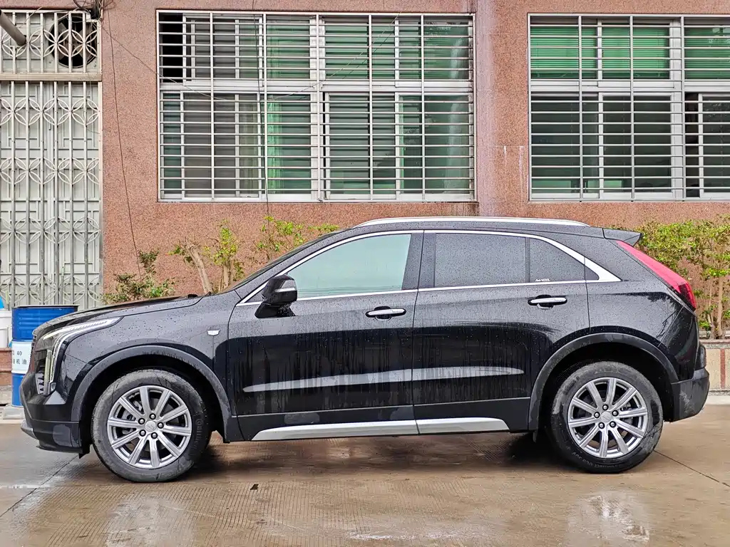 CADILLAC XT4 2022