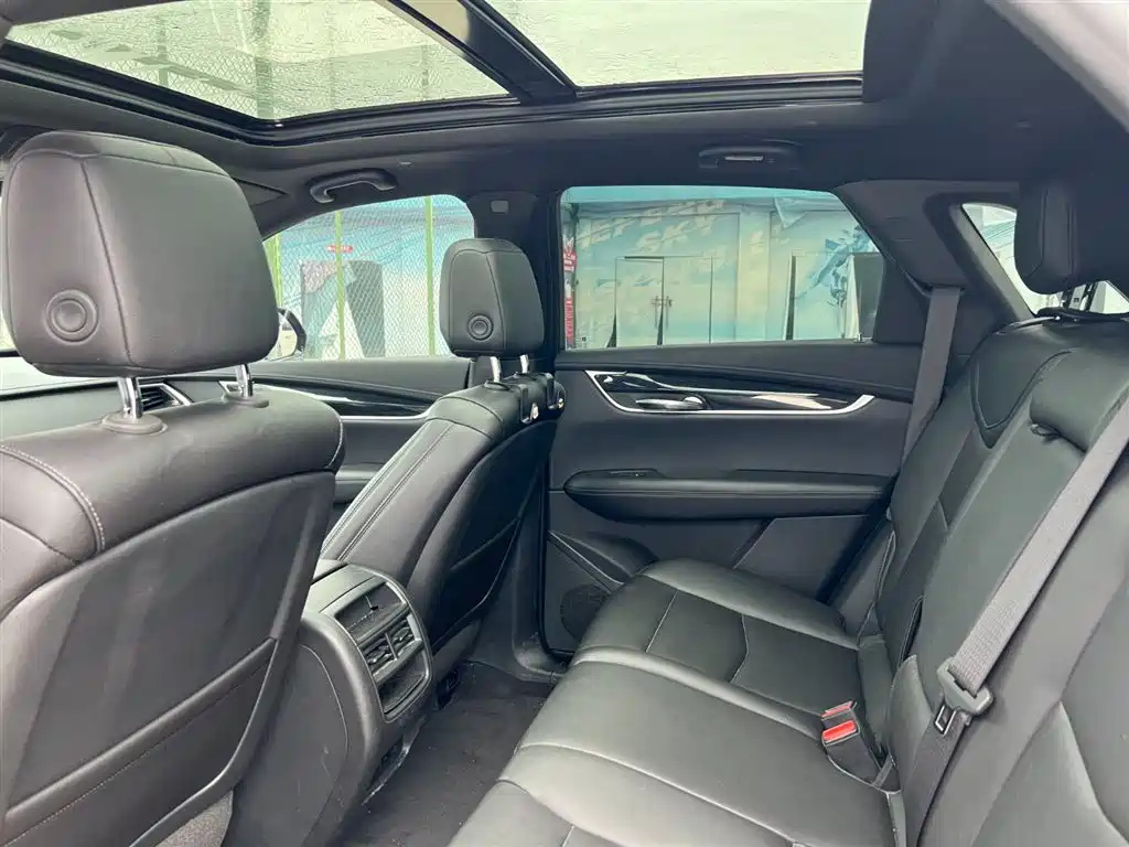 CADILLAC XT5 2021