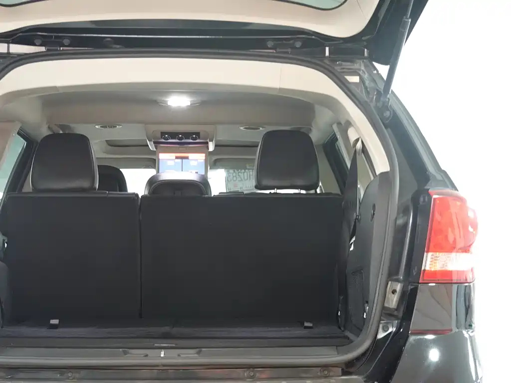 DODGE JCUV 2014