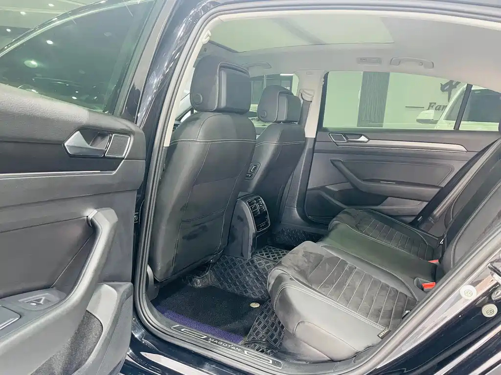 VOLKSWAGEN MAGOTAN 2022