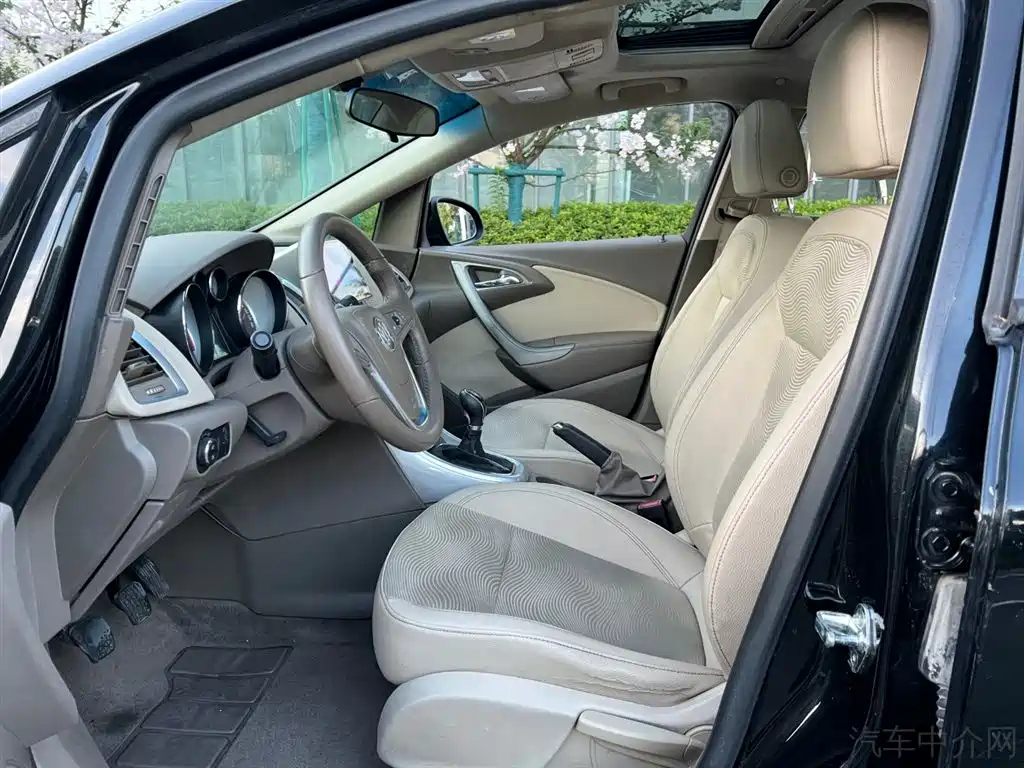 BUICK EXCELLE 2011