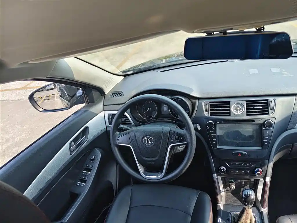 BAIC SENOVA X55 2016