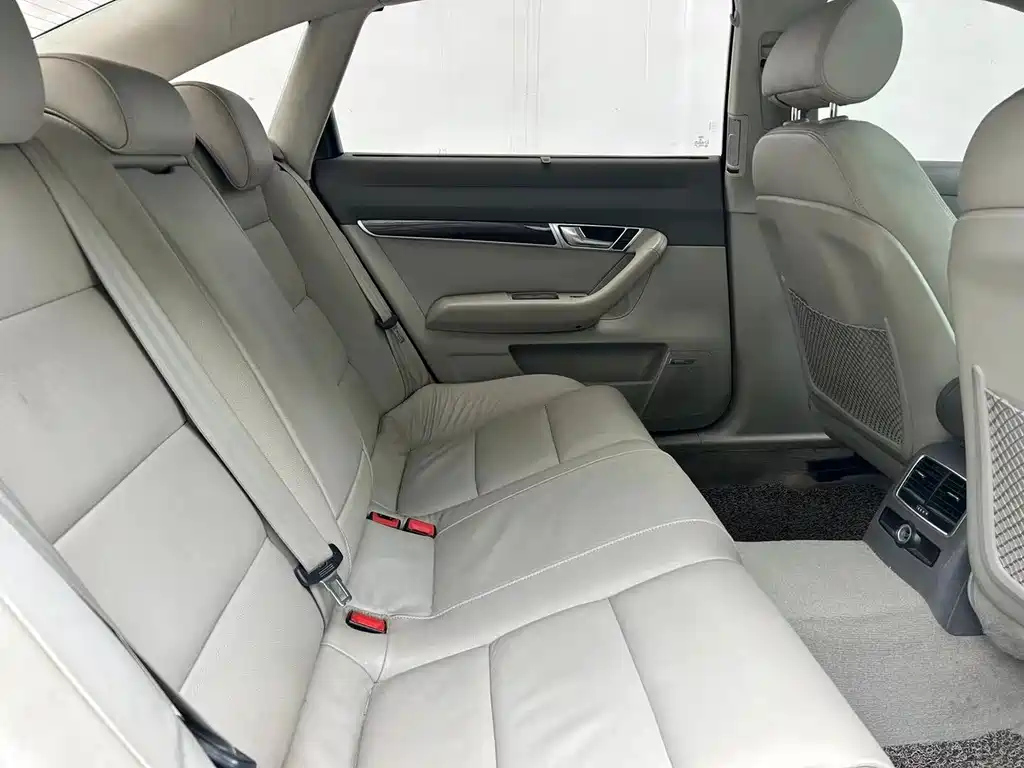 AUDI A6L 2011