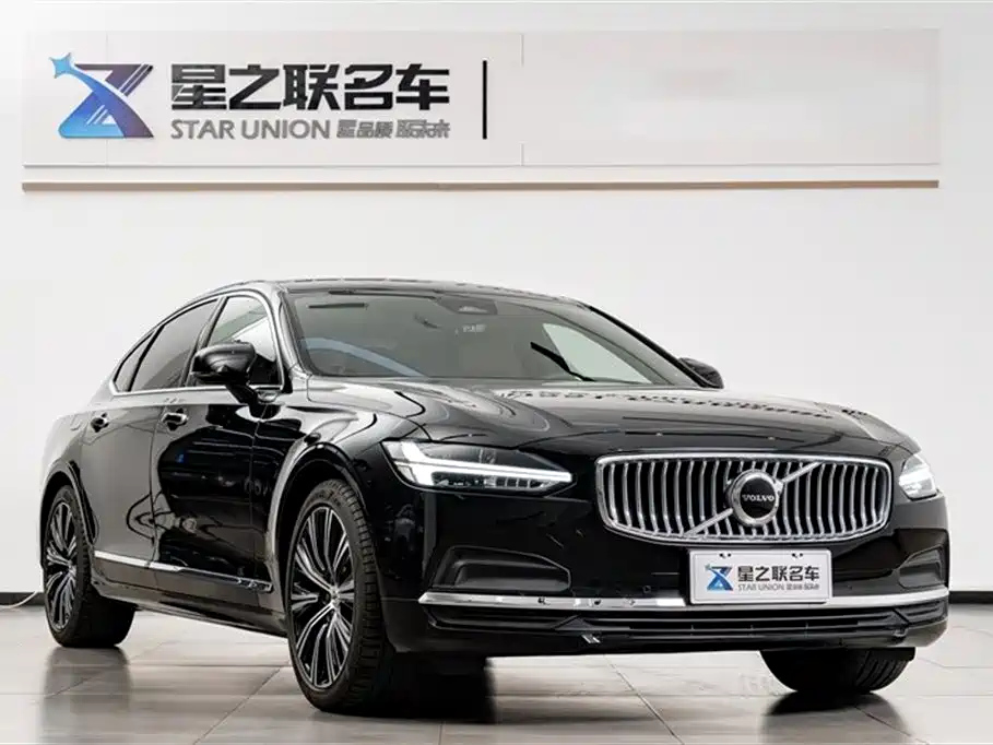 VOLVO S90 2023