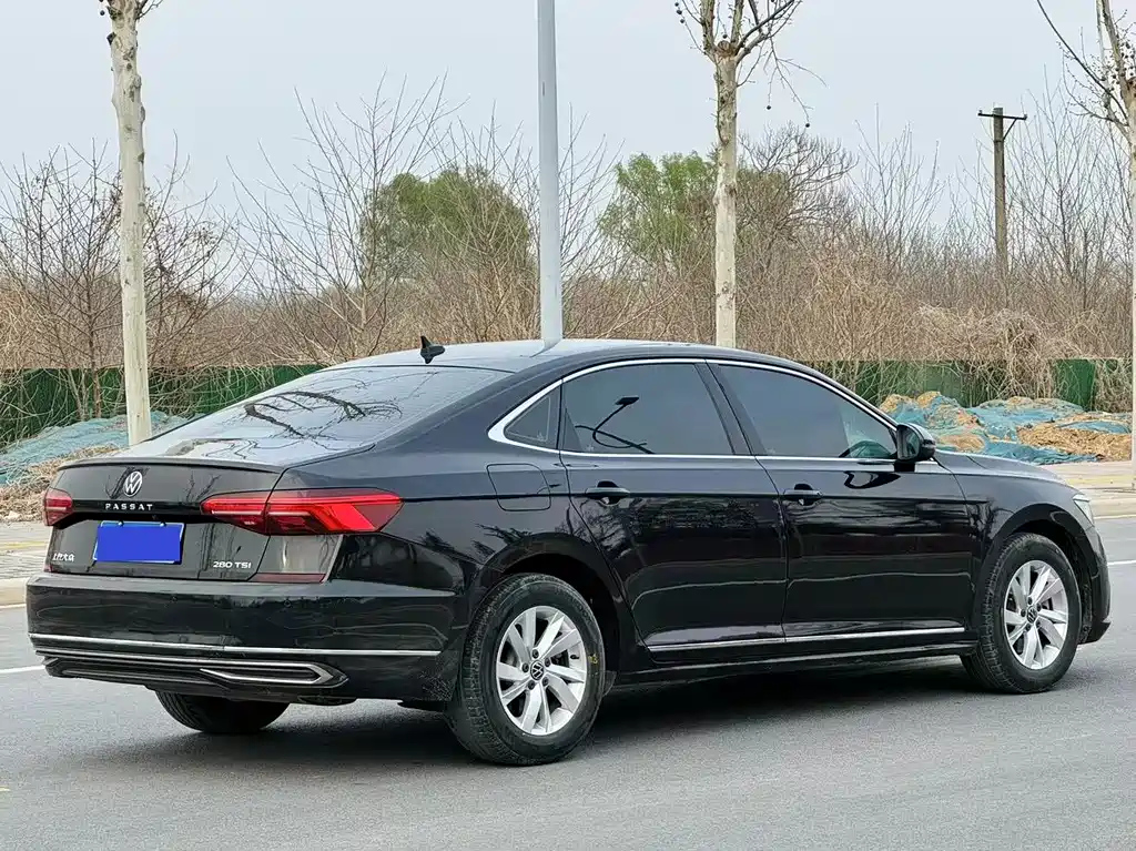 VOLKSWAGEN PASSAT 2021