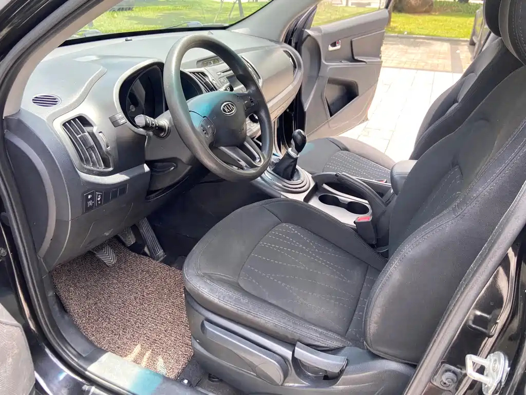 KIA SPORTAGE 2012