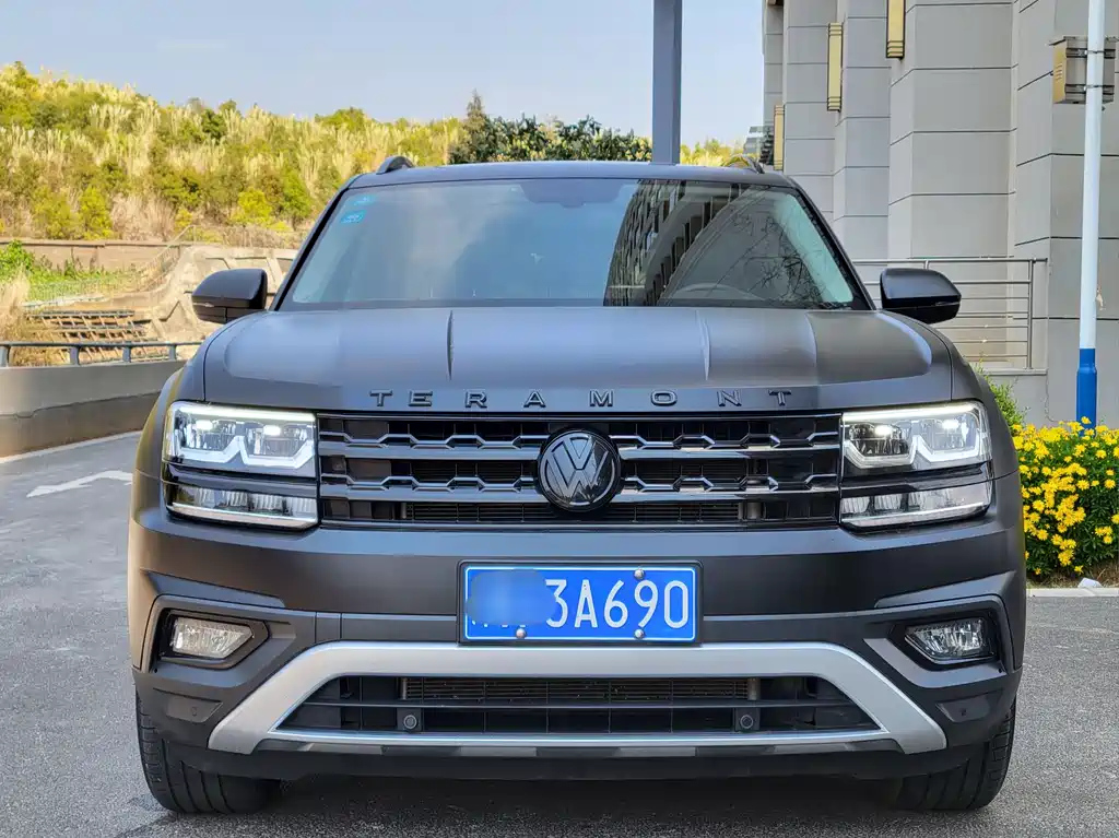 VOLKSWAGEN TOURAN 2020