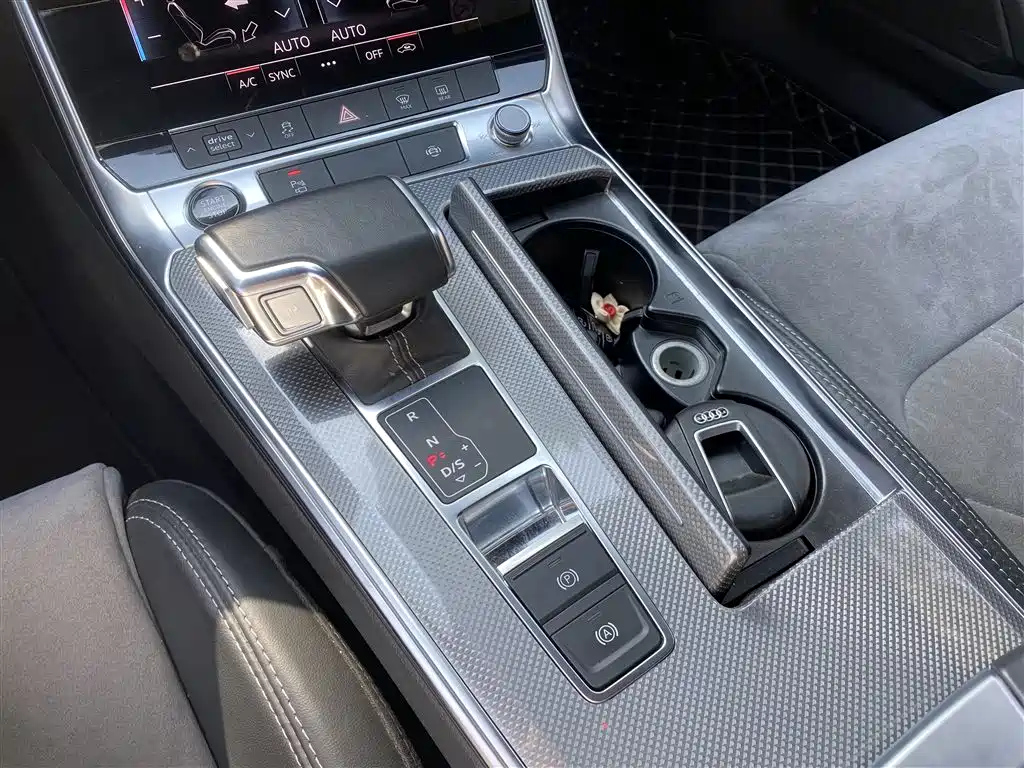 AUDI A6L 2021