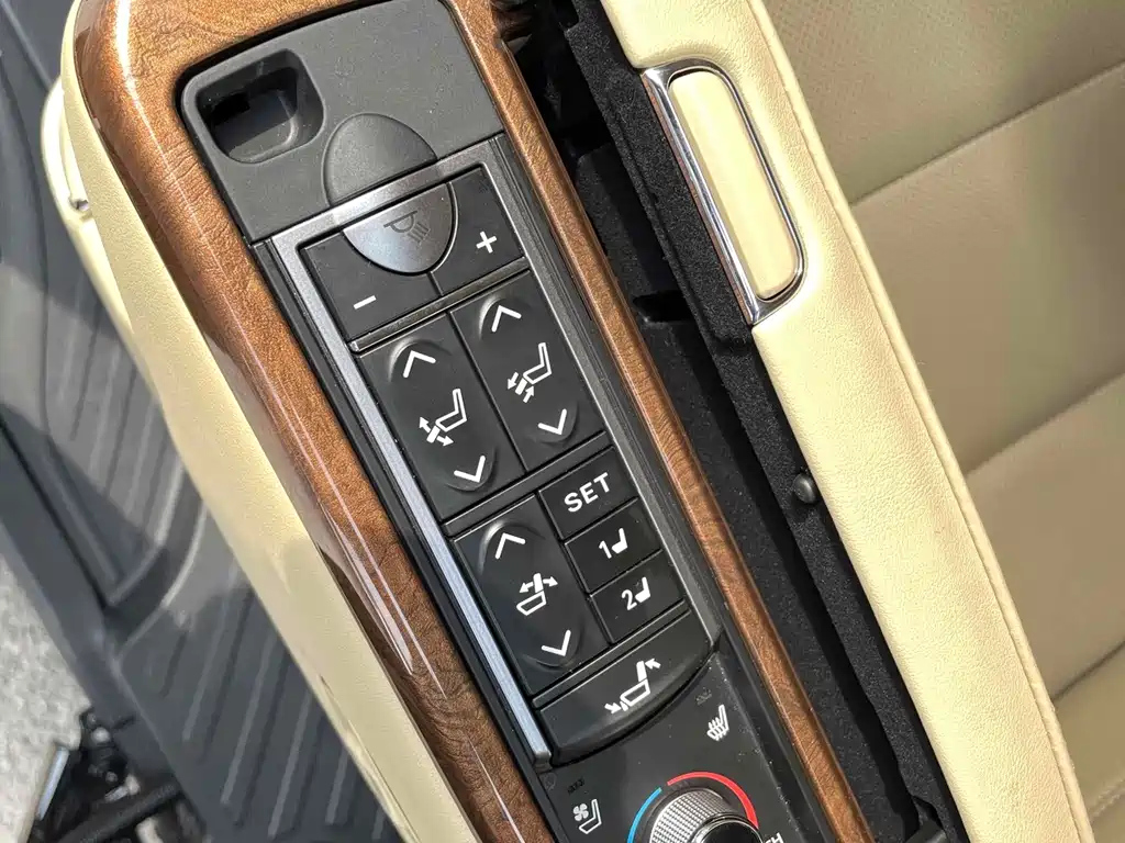 TOYOTA ALPHARD 2017