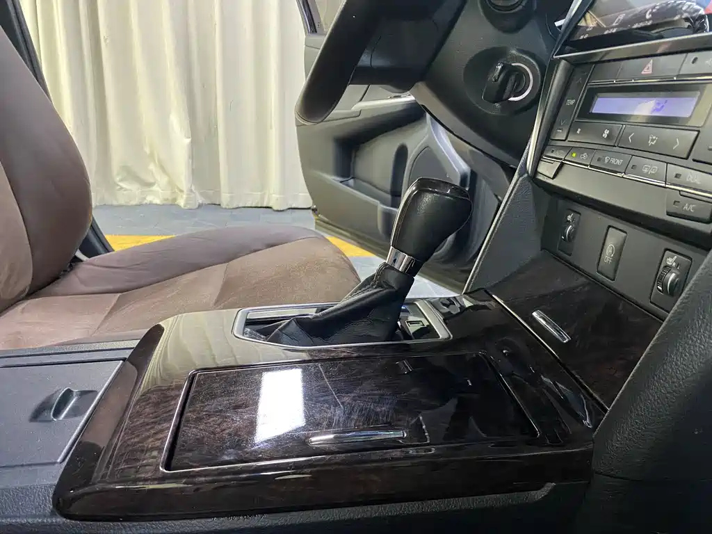TOYOTA CAMRY 2017