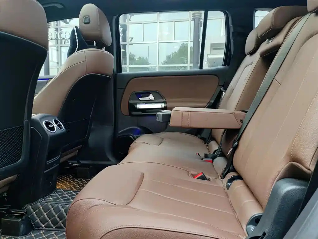 MERCEDES BENZ GLB 2023