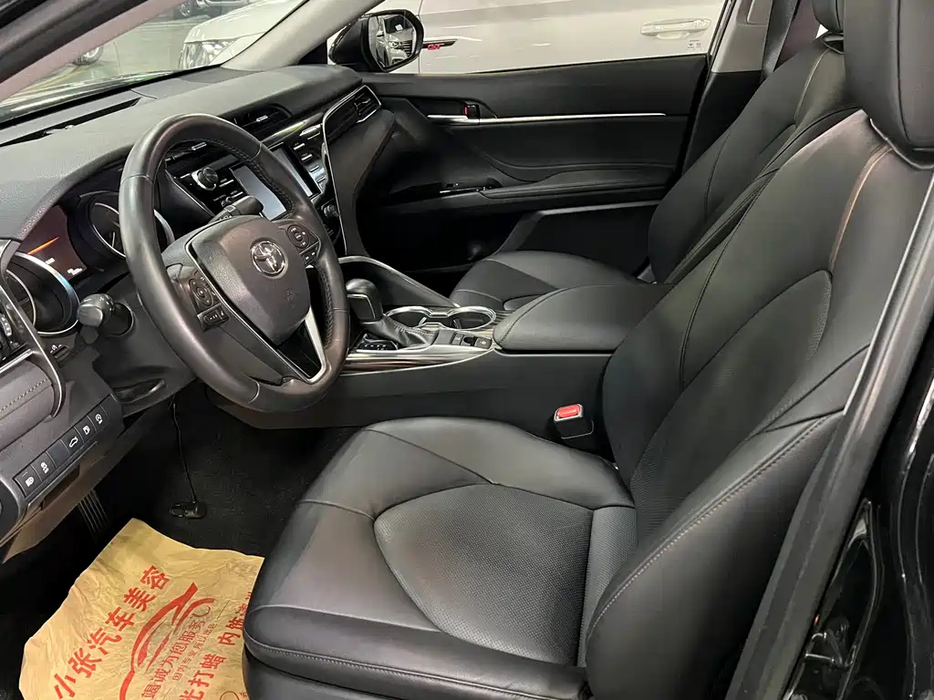 TOYOTA CAMRY 2018