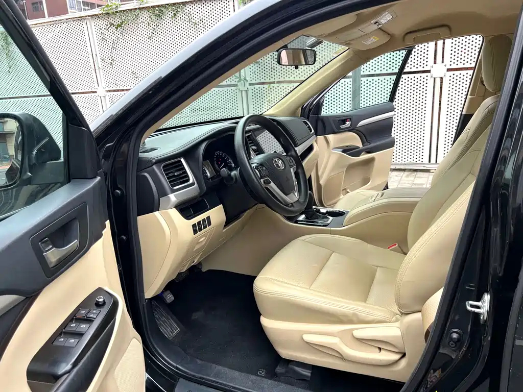 TOYOTA HIGHLANDER 2018