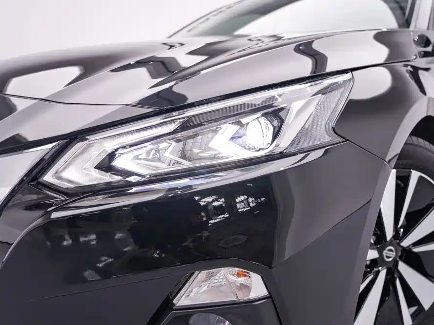 NISSAN TEANA 2020