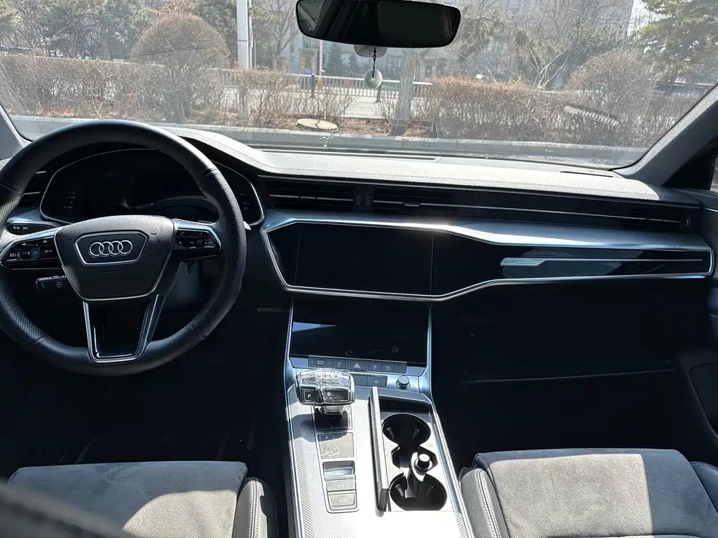 AUDI A6L 2021