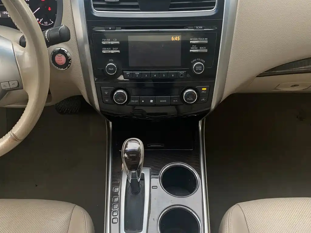 NISSAN TEANA 2013