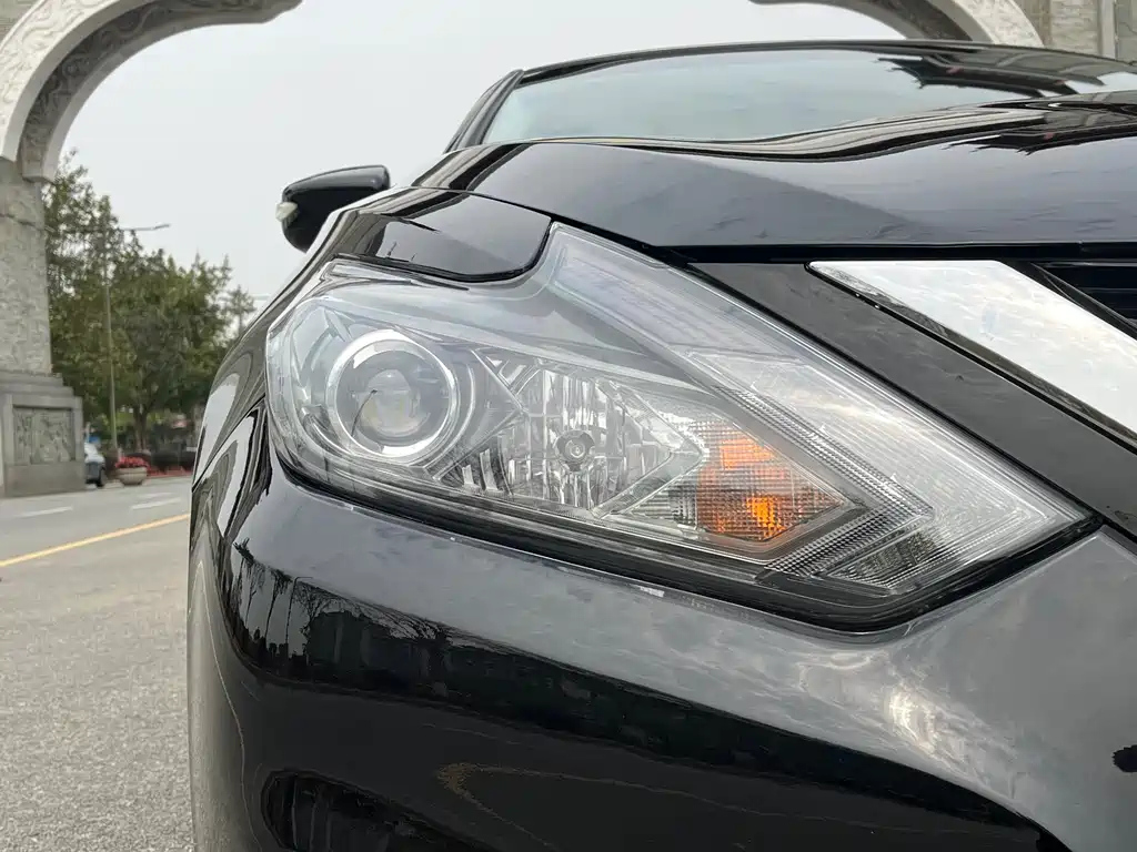 NISSAN TEANA 2018
