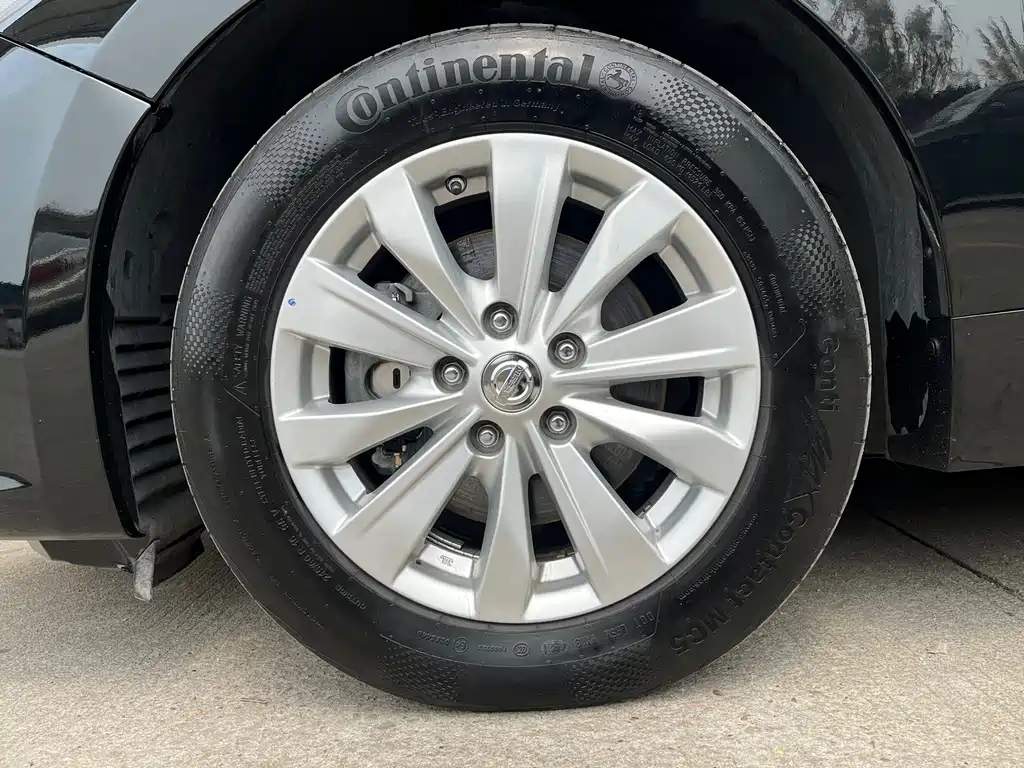 NISSAN TEANA 2018