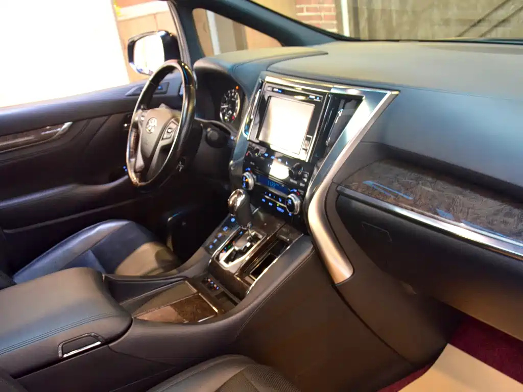 TOYOTA ALPHARD 2020
