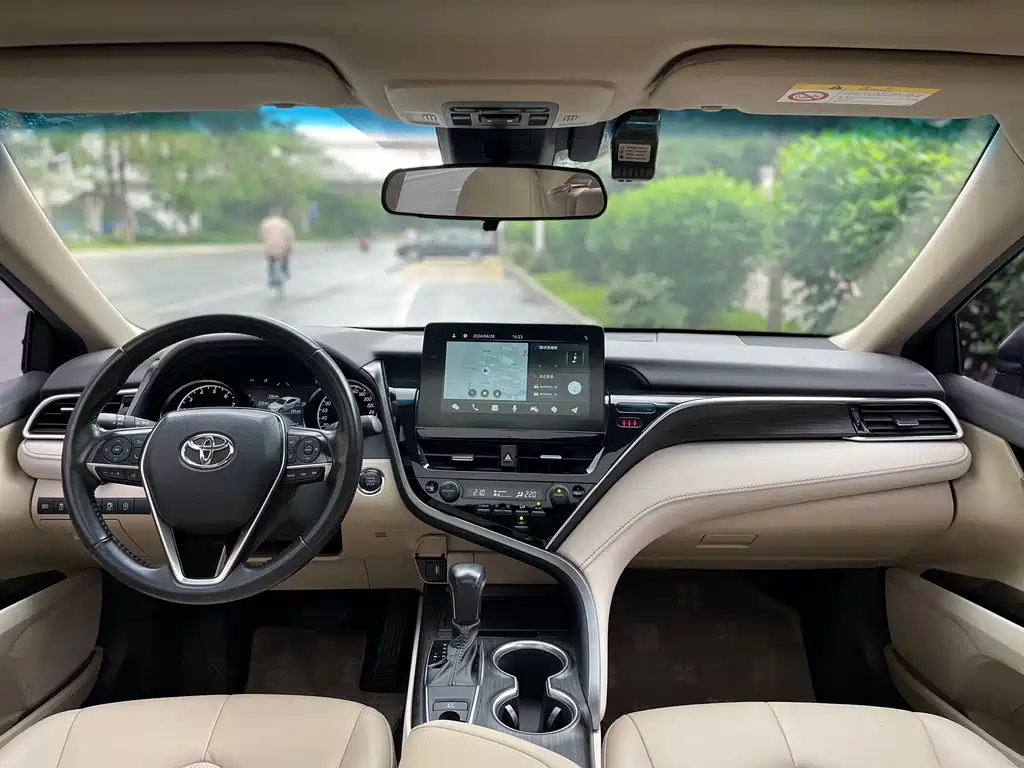 TOYOTA CAMRY 2021