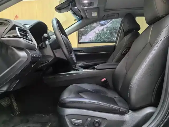 TOYOTA CAMRY 2021