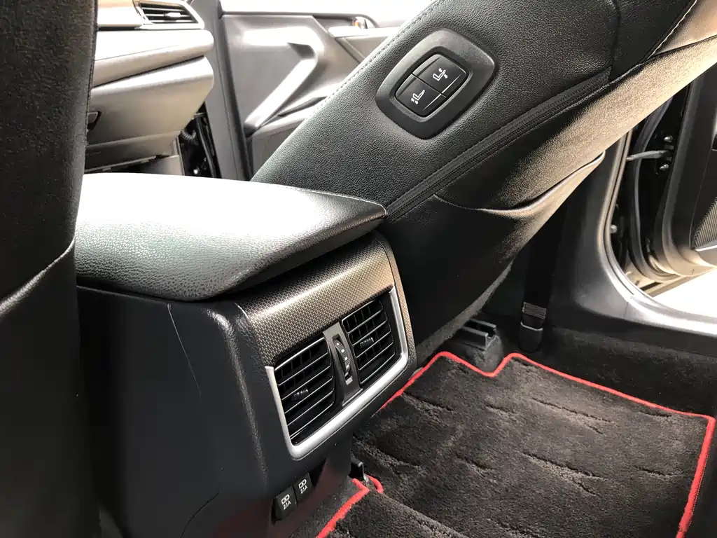 TOYOTA CAMRY 2023