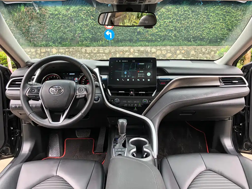 TOYOTA CAMRY 2023