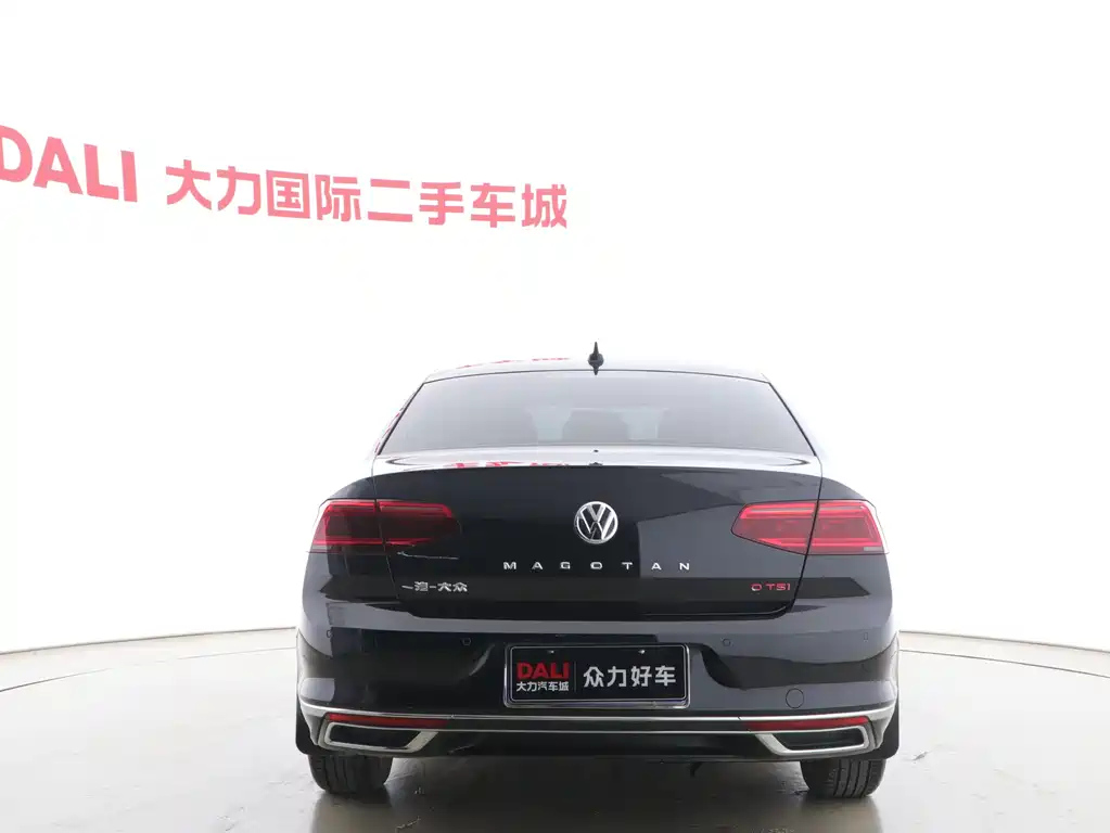 VOLKSWAGEN MAGOTAN 2021
