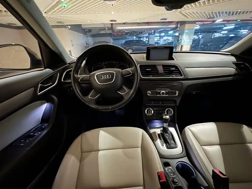 AUDI Q3 2013