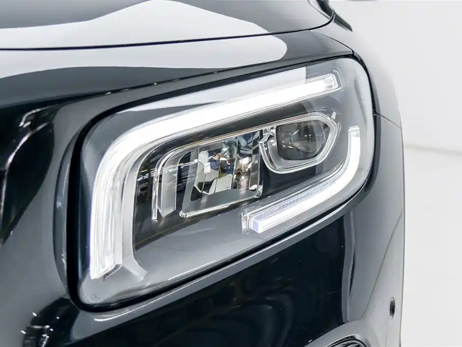 MERCEDES BENZ GLB 2022