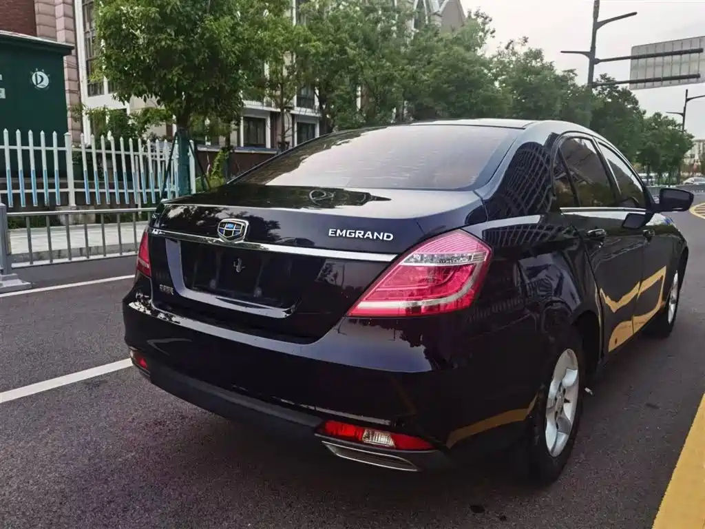 GEELY AUTO EMGRAND 2015