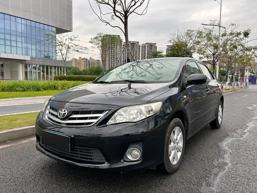 TOYOTA COROLLA 2011