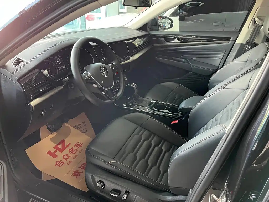 VOLKSWAGEN PASSAT 2021