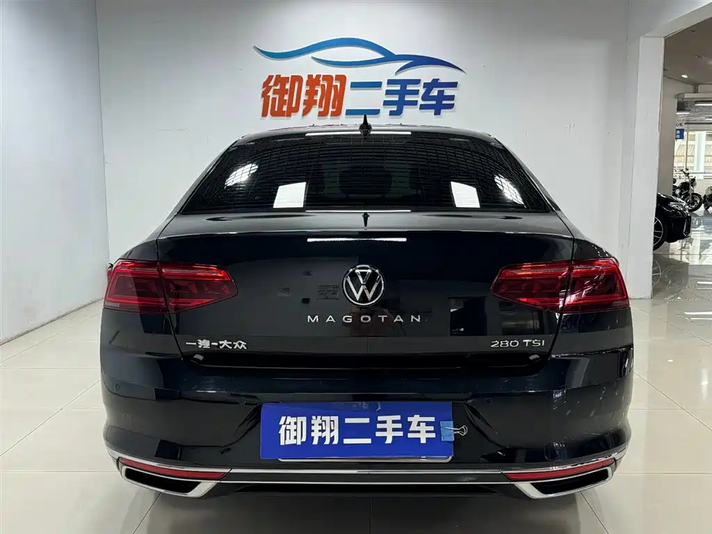 VOLKSWAGEN MAGOTAN 2021
