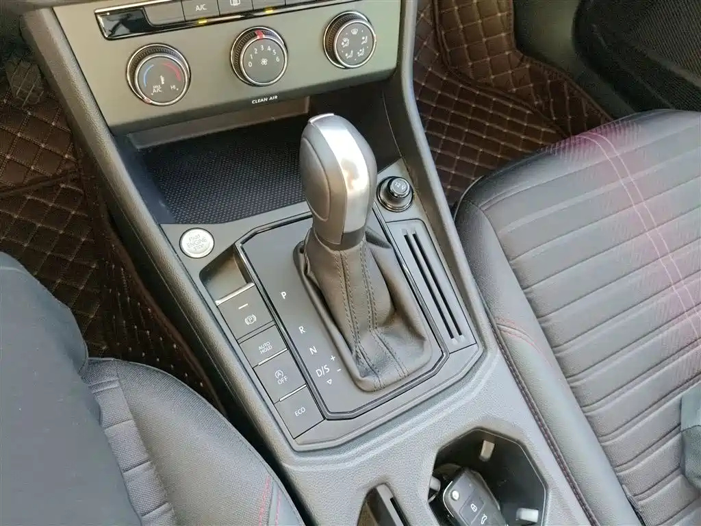 VOLKSWAGEN LAVIDA 2024