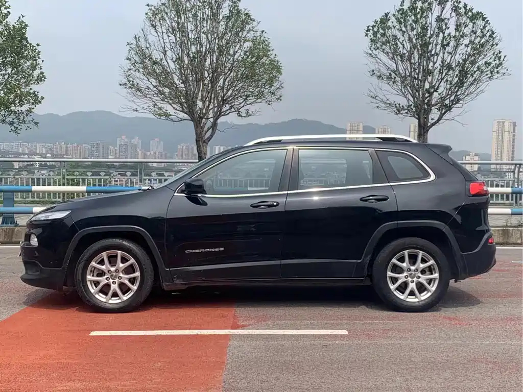 JEEP CHEROKEE 2016