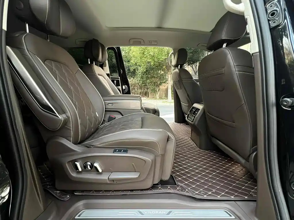 VOLKSWAGEN VILORAN 2023