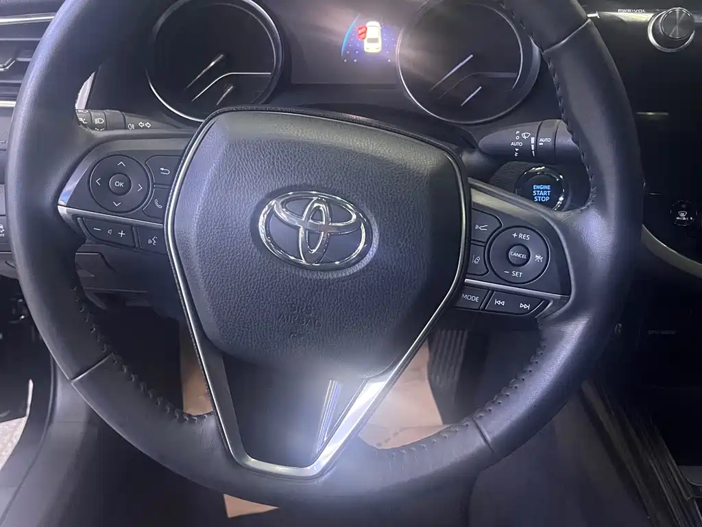 TOYOTA CAMRY 2020