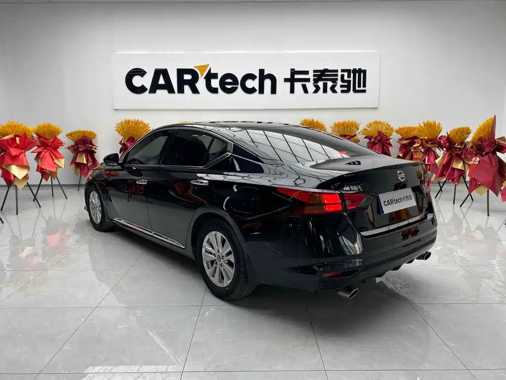 NISSAN TEANA 2020