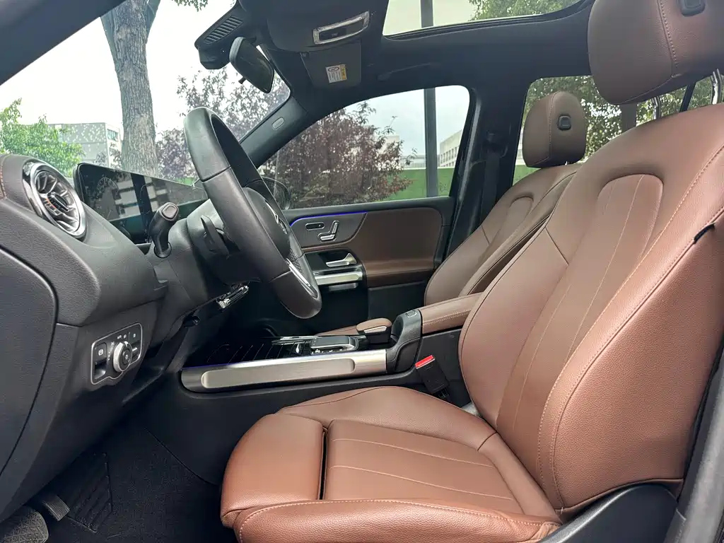 MERCEDES BENZ GLB 2021