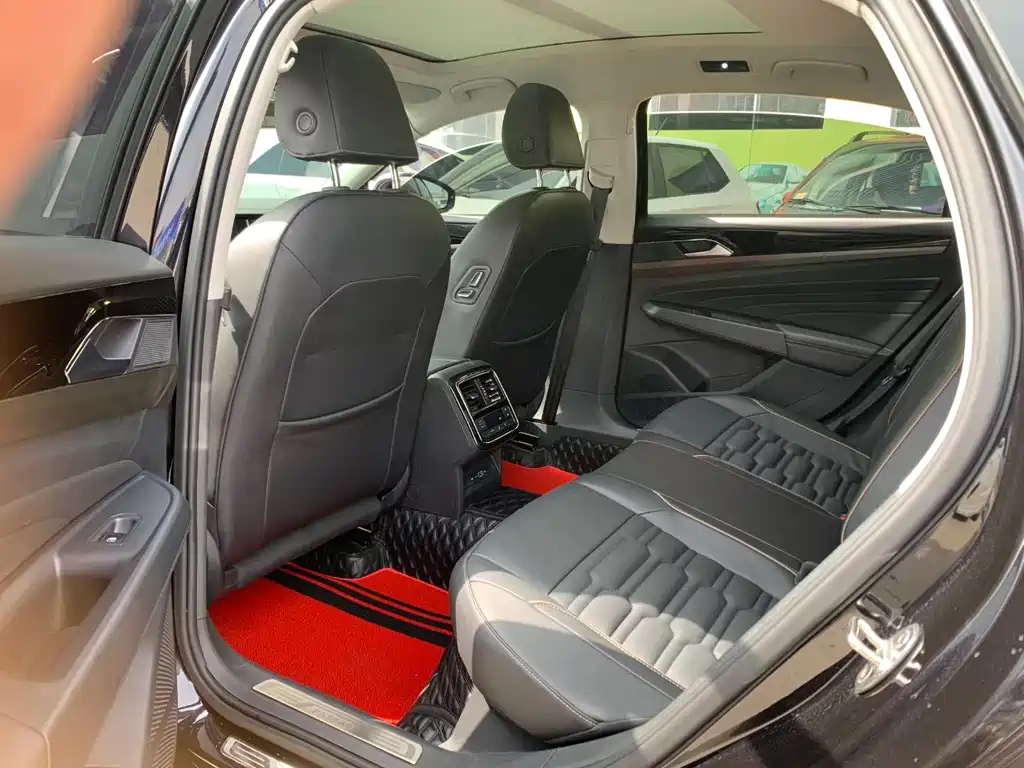 VOLKSWAGEN PASSAT 2020