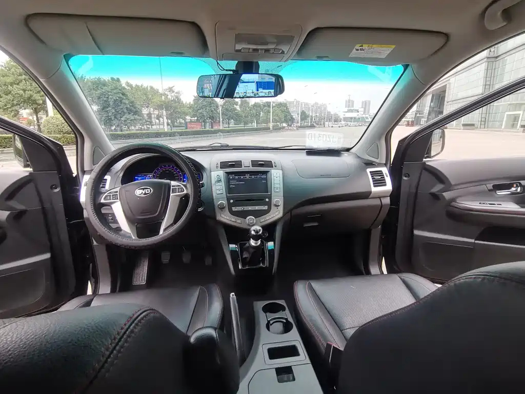 BYD S6 2014