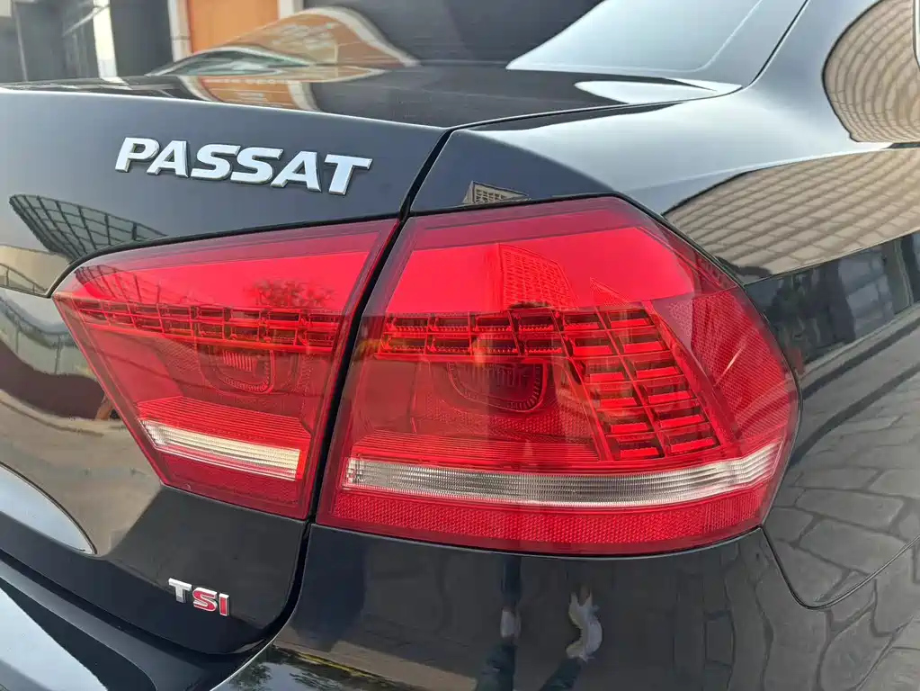 VOLKSWAGEN PASSAT 2016
