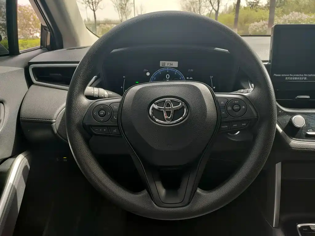 TOYOTA COROLLA CROSS 2024