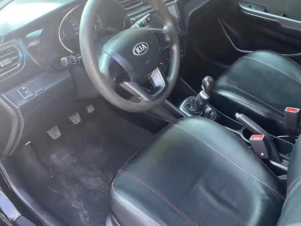 KIA K2 2011