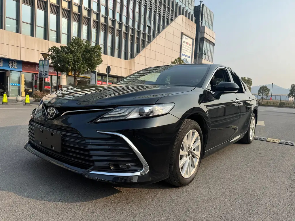 TOYOTA CAMRY 2021