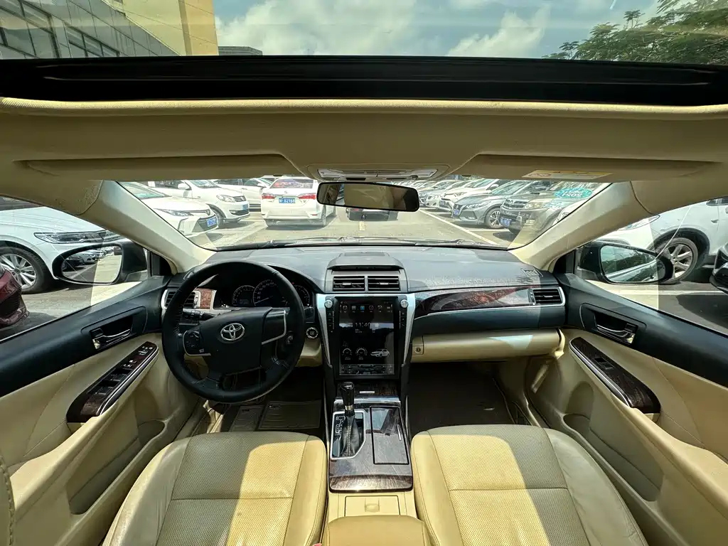TOYOTA CAMRY 2017