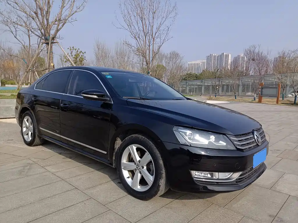 VOLKSWAGEN PASSAT 2016