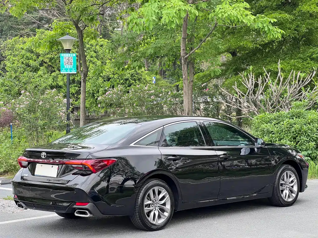 TOYOTA AVALON 2020
